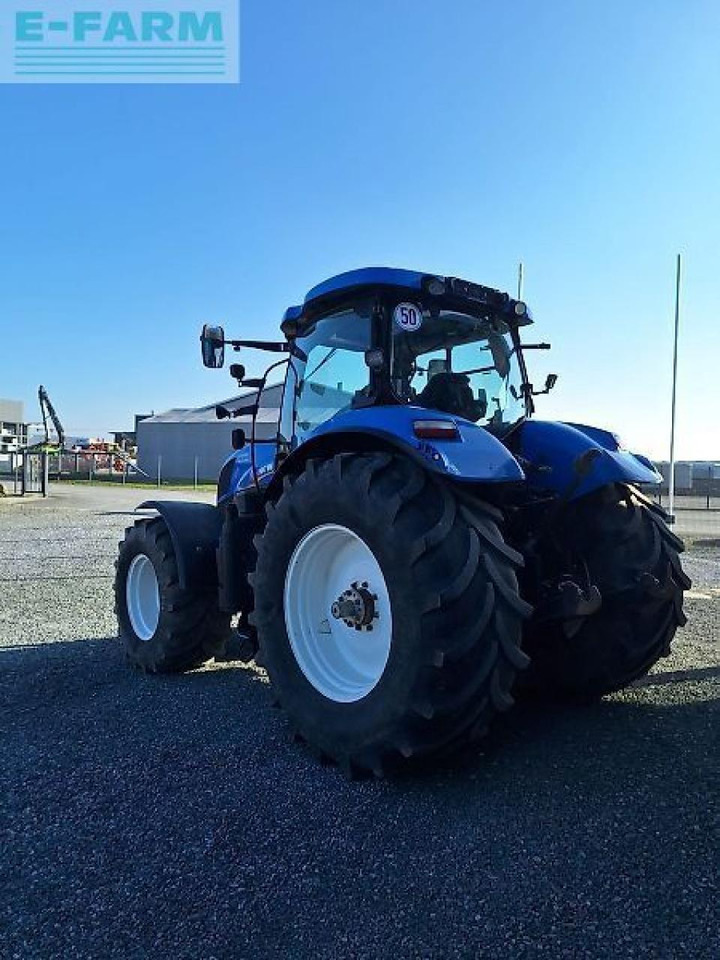 New Holland t7.210 ac - Traktor: 4 kép. New Holland t7.210 ac - Traktor: 4 kép.