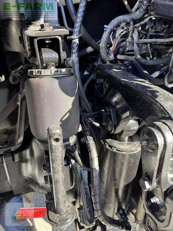 Traktor New Holland t7.210 auto command: 10 kép.