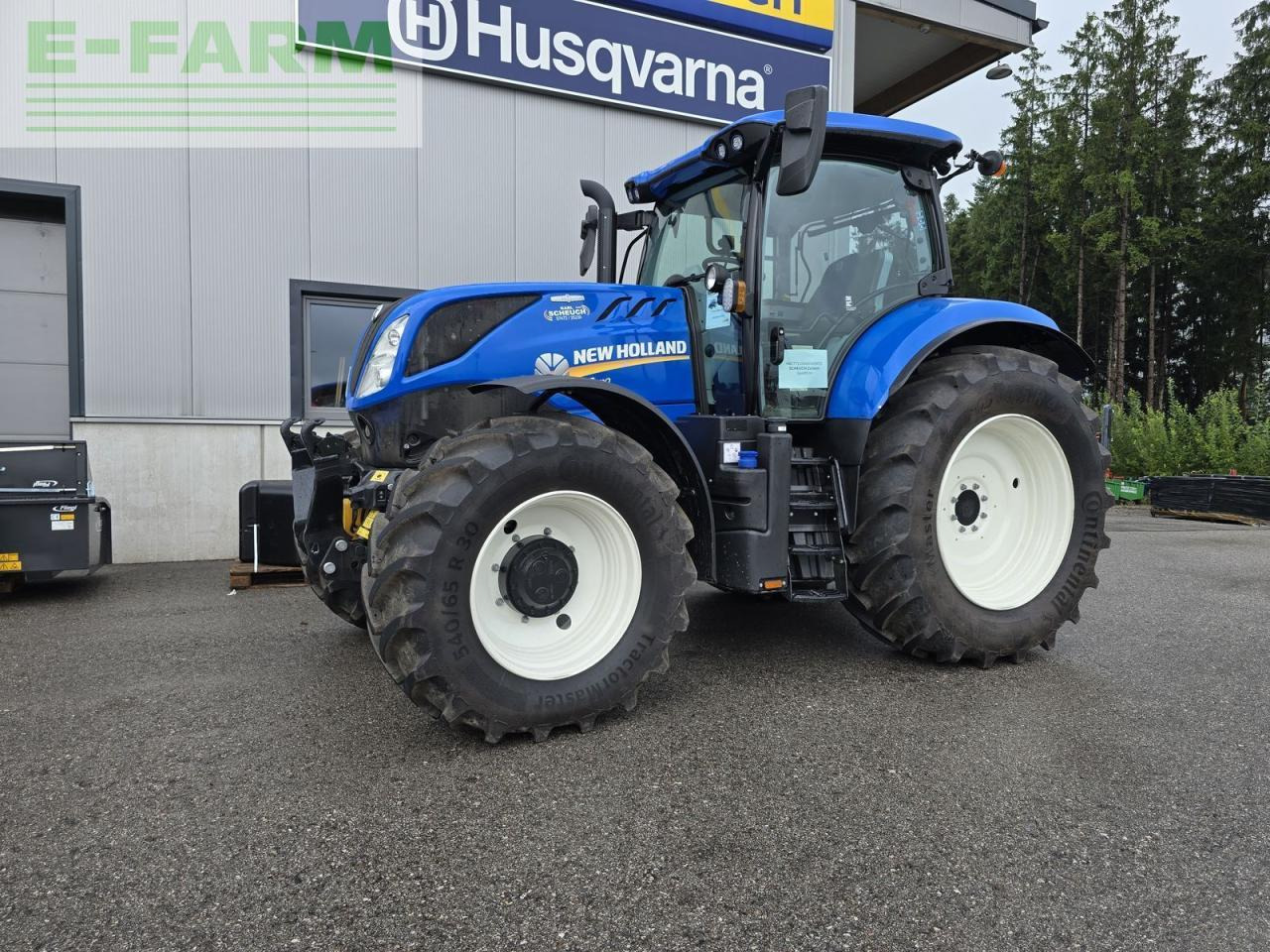 New Holland t7.210 auto command sidewinder ii (stage v) - Traktor: 1 kép. New Holland t7.210 auto command sidewinder ii (stage v) - Traktor: 1 kép.