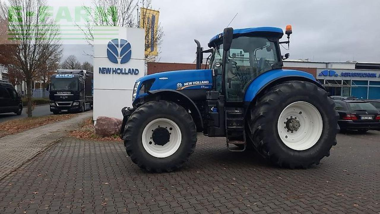New Holland t7.220 ac - Traktor: 2 kép. New Holland t7.220 ac - Traktor: 2 kép.