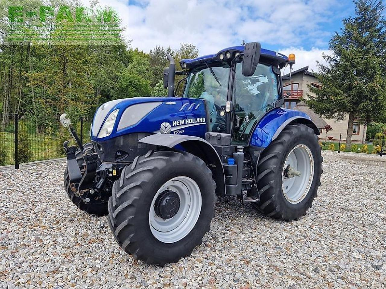 New Holland t7.225 autocommand blue power - Traktor: 1 kép. New Holland t7.225 autocommand blue power - Traktor: 1 kép.