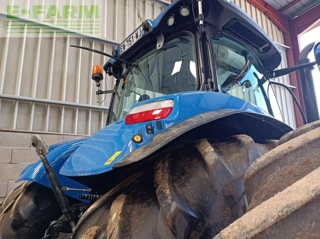 New Holland t7.230 - Traktor: 3 kép. New Holland t7.230 - Traktor: 3 kép.