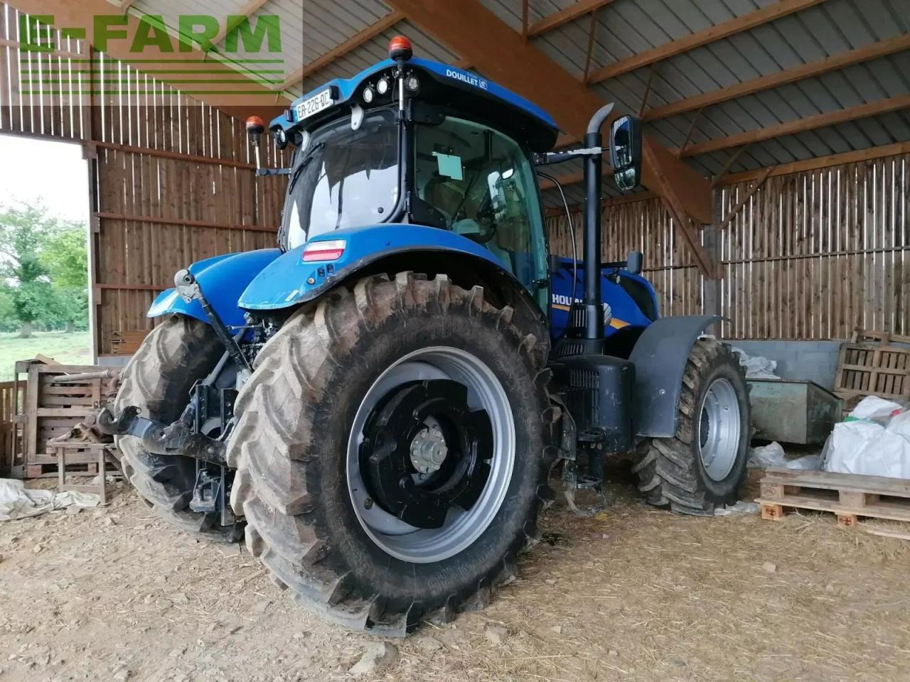 New Holland t7 230 ac - Traktor: 2 kép. New Holland t7 230 ac - Traktor: 2 kép.