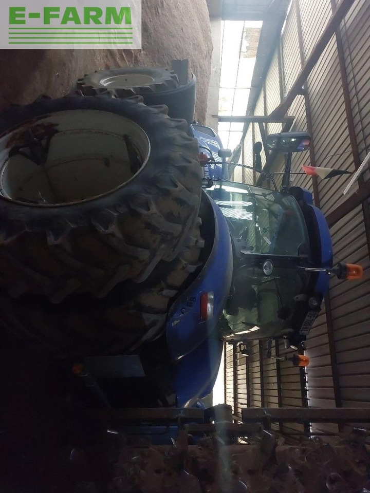New Holland t7.250 - Traktor: 2 kép. New Holland t7.250 - Traktor: 2 kép.