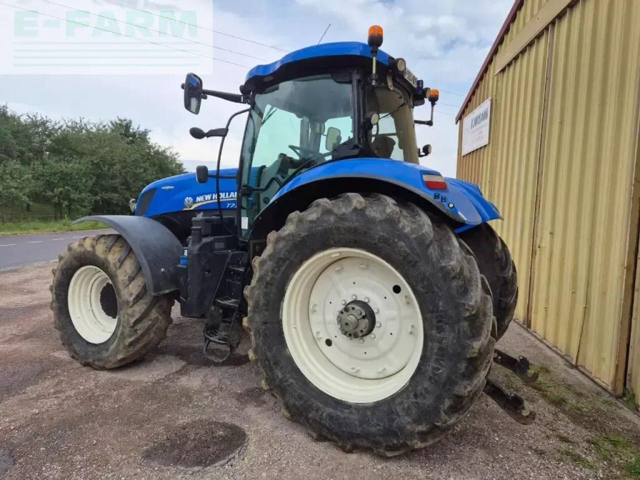 New Holland t7.250 ac - Traktor: 4 kép. New Holland t7.250 ac - Traktor: 4 kép.