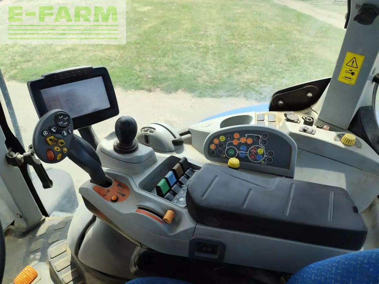 Traktor New Holland t7.250ac: 9 kép.