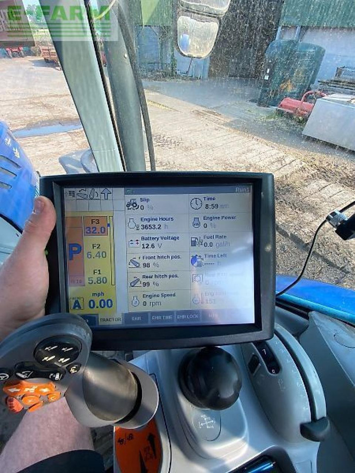 New Holland t7.260 - Traktor: 3 kép. New Holland t7.260 - Traktor: 3 kép.