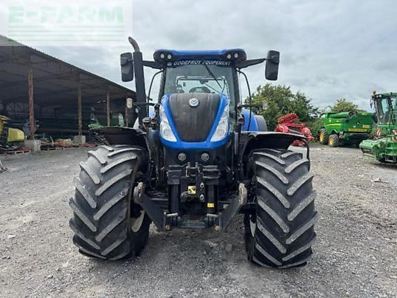 New Holland t7.270 ac - Traktor: 2 kép. New Holland t7.270 ac - Traktor: 2 kép.