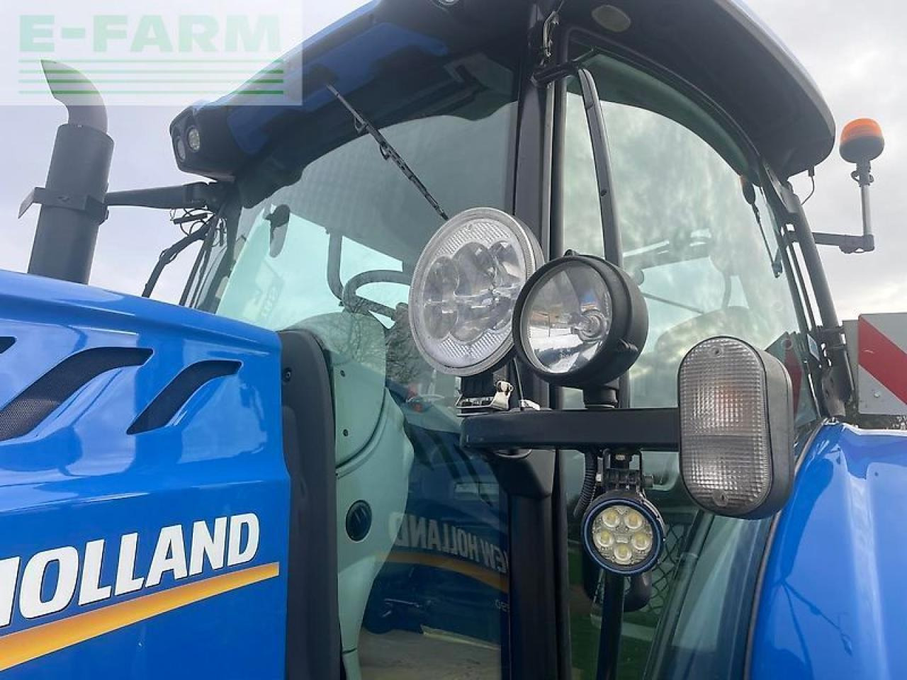 New Holland t7.290 ac - Traktor: 4 kép. New Holland t7.290 ac - Traktor: 4 kép.