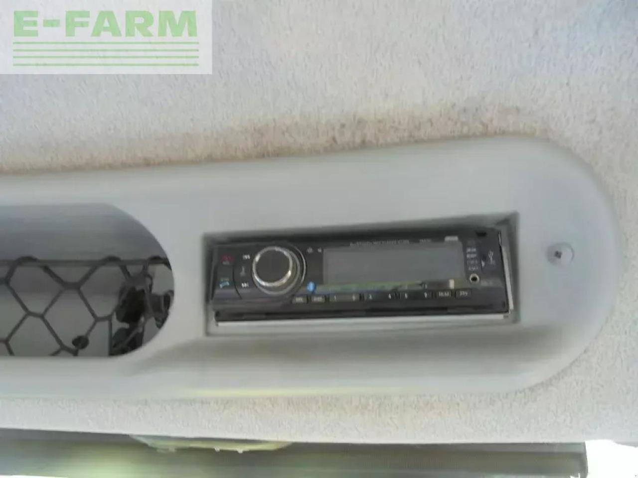 New Holland t8.330 - Traktor: 5 kép. New Holland t8.330 - Traktor: 5 kép.