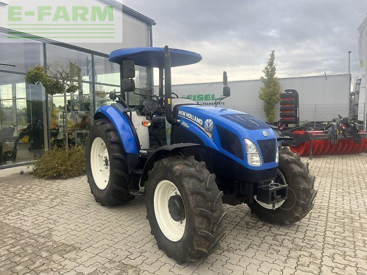 New Holland td 5.85 - Traktor: 2 kép. New Holland td 5.85 - Traktor: 2 kép.