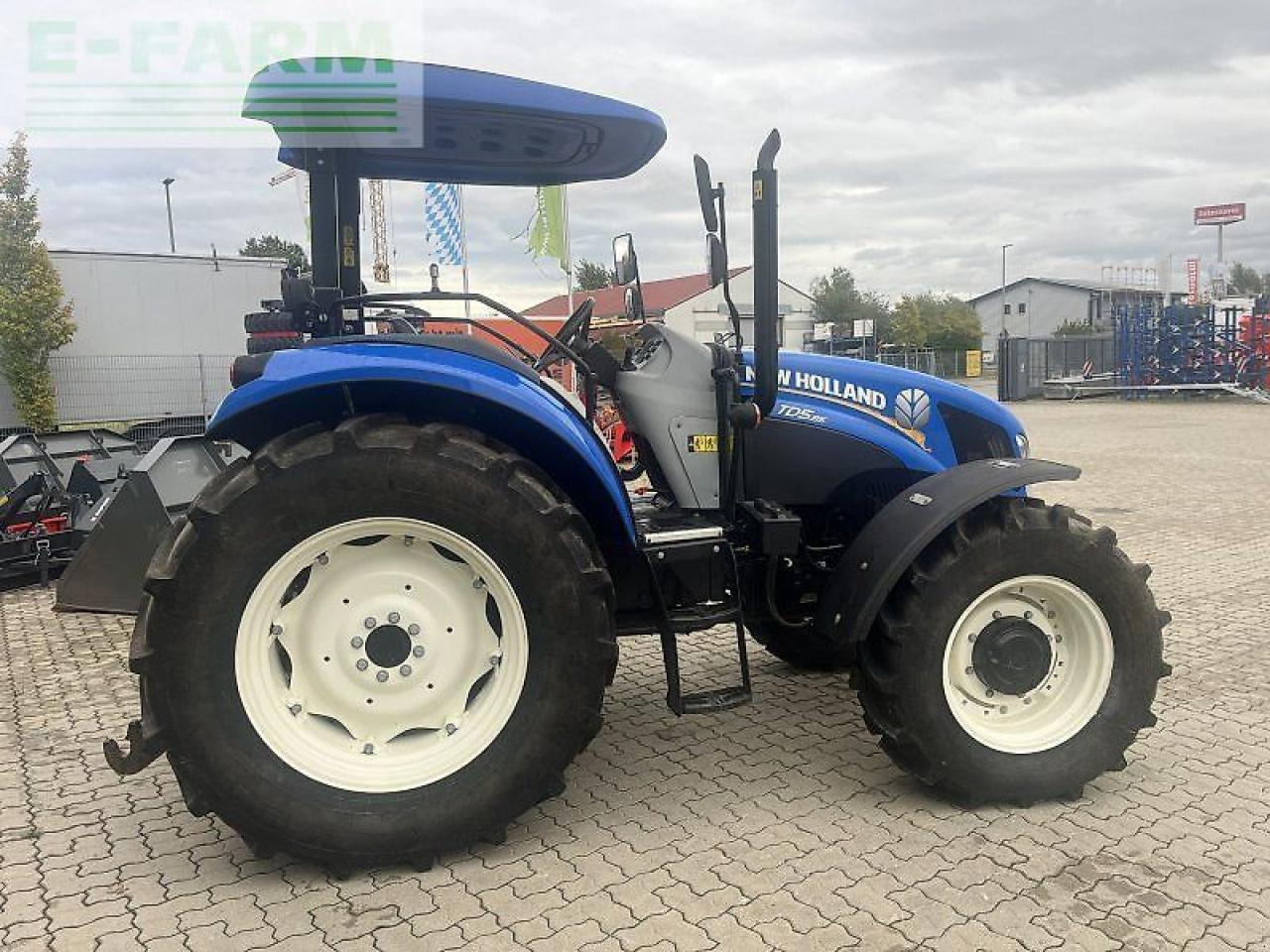 New Holland td 5.85 - Traktor: 3 kép. New Holland td 5.85 - Traktor: 3 kép.