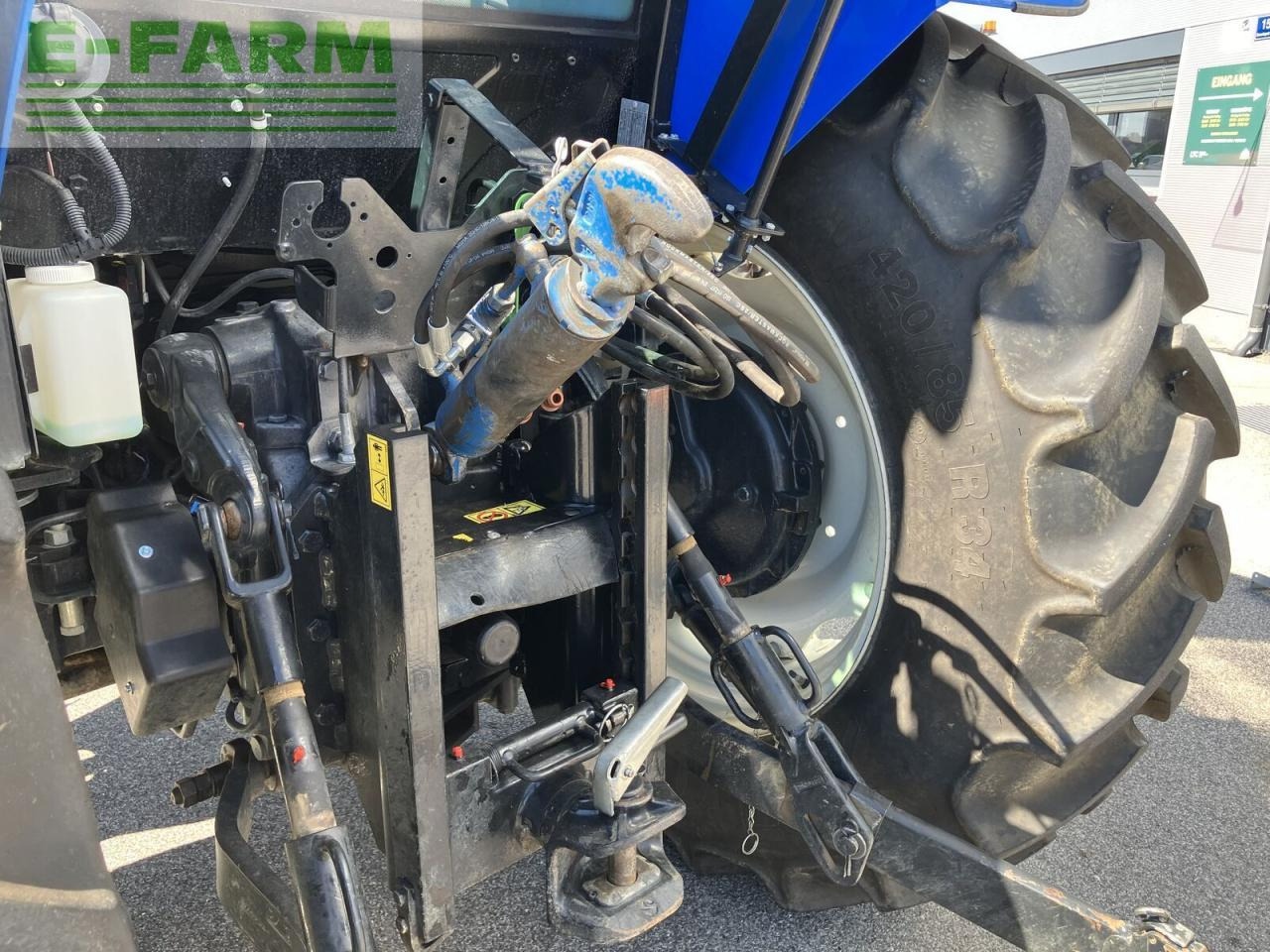 Traktor New Holland td5.85: 28 kép. Traktor New Holland td5.85: 28 kép.