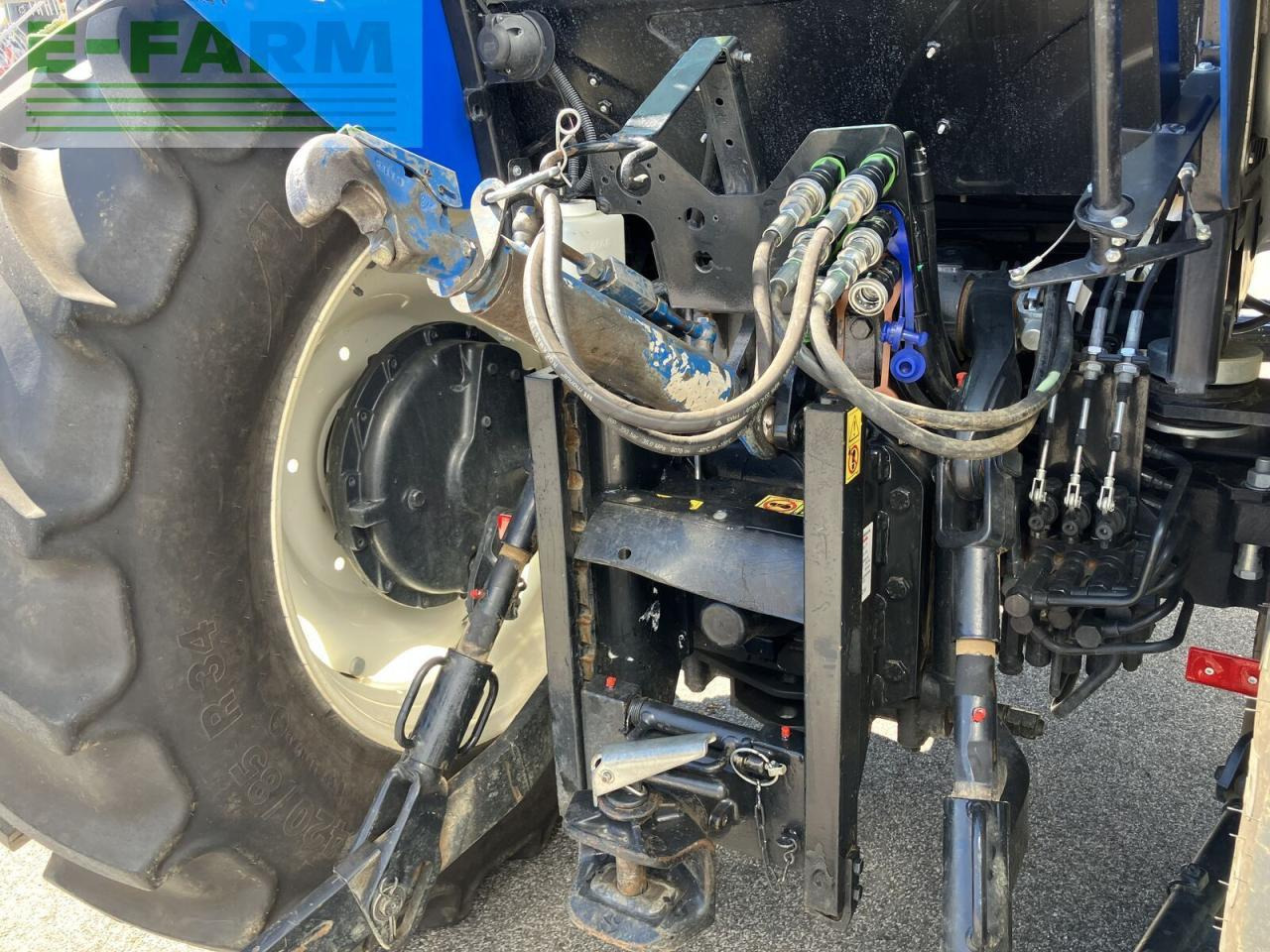 Traktor New Holland td5.85: 23 kép. Traktor New Holland td5.85: 23 kép.