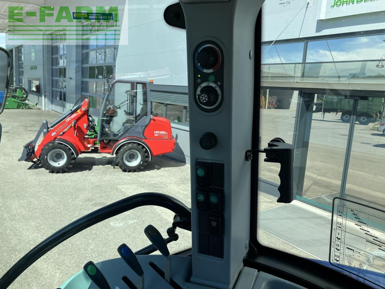 Traktor New Holland td5.85: 25 kép. Traktor New Holland td5.85: 25 kép.