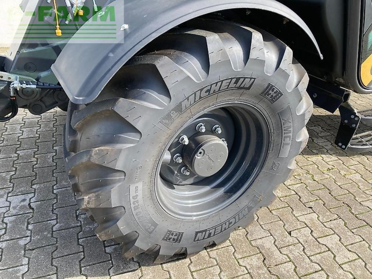 Teleszkópos rakodó New Holland th6.36 t4b-133 hp: 9 kép.