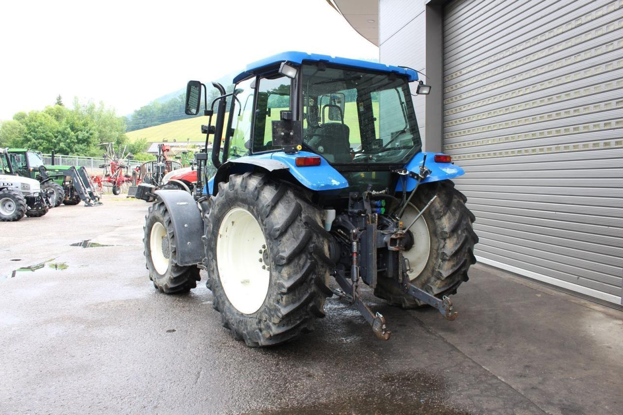 New Holland tl 80 - Traktor: 3 kép. New Holland tl 80 - Traktor: 3 kép.