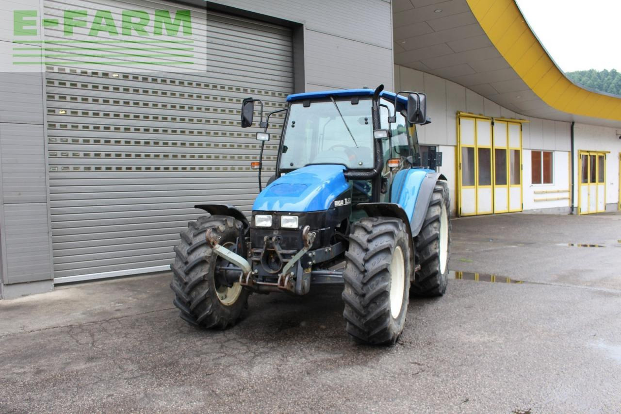New Holland tl 80 - Traktor: 2 kép. New Holland tl 80 - Traktor: 2 kép.