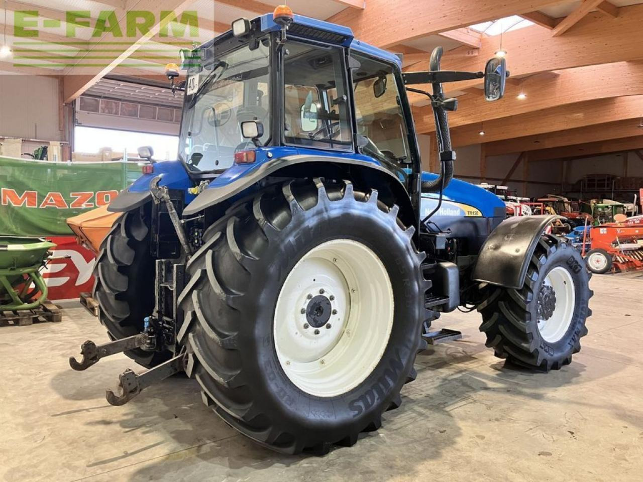 New Holland tm 150 - Traktor: 3 kép. New Holland tm 150 - Traktor: 3 kép.