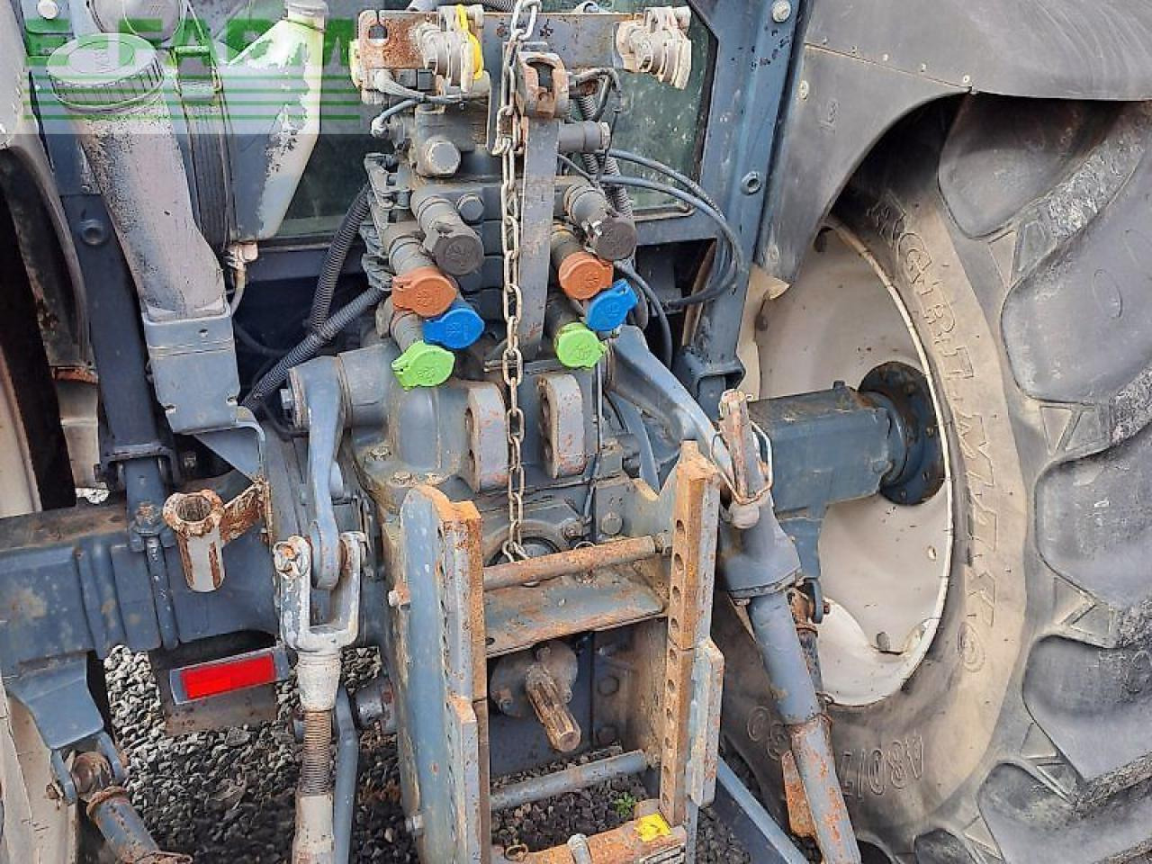 New Holland tn 75 s S - Traktor: 4 kép. New Holland tn 75 s S - Traktor: 4 kép.