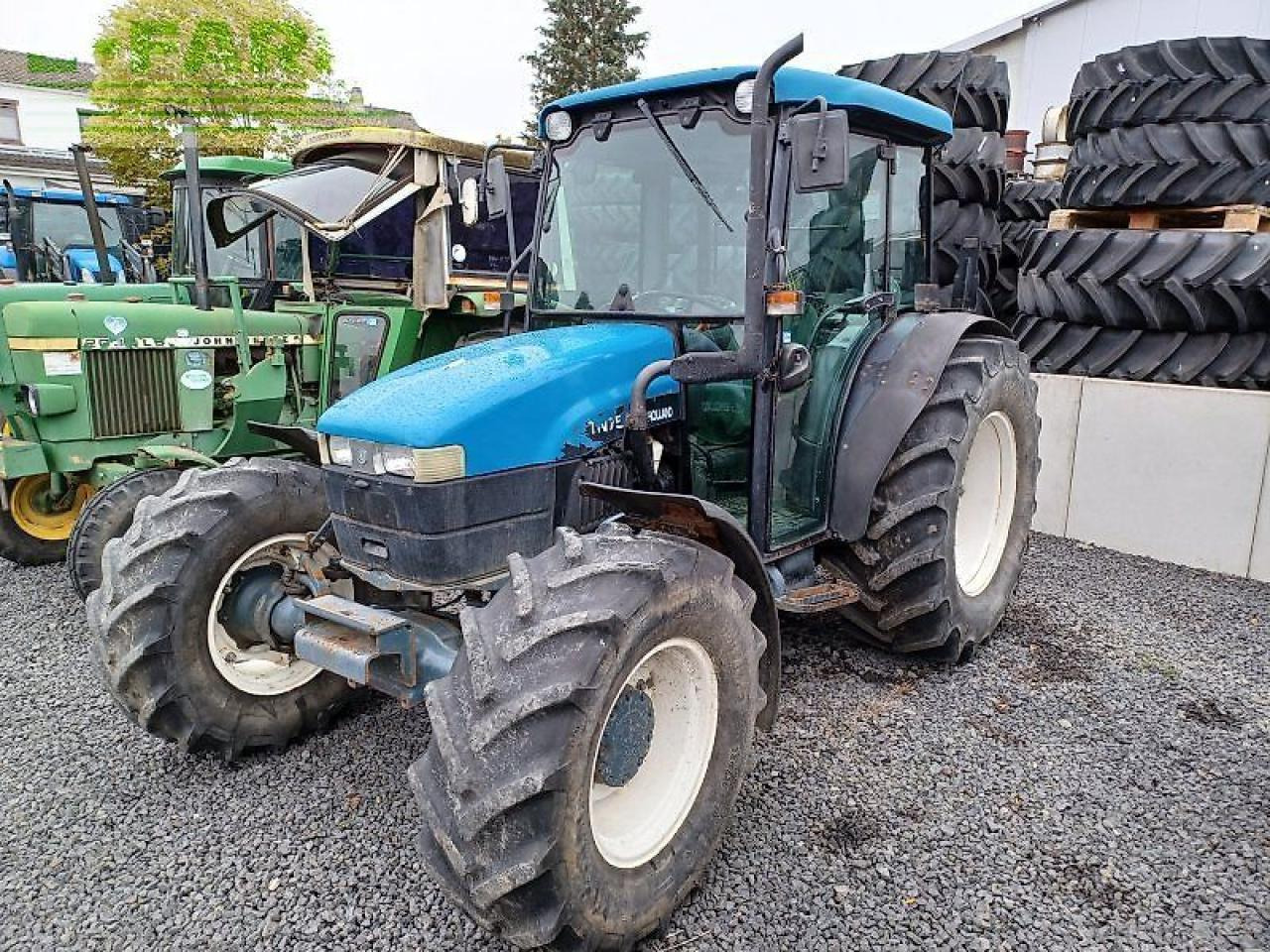 New Holland tn 75 s S - Traktor: 1 kép. New Holland tn 75 s S - Traktor: 1 kép.