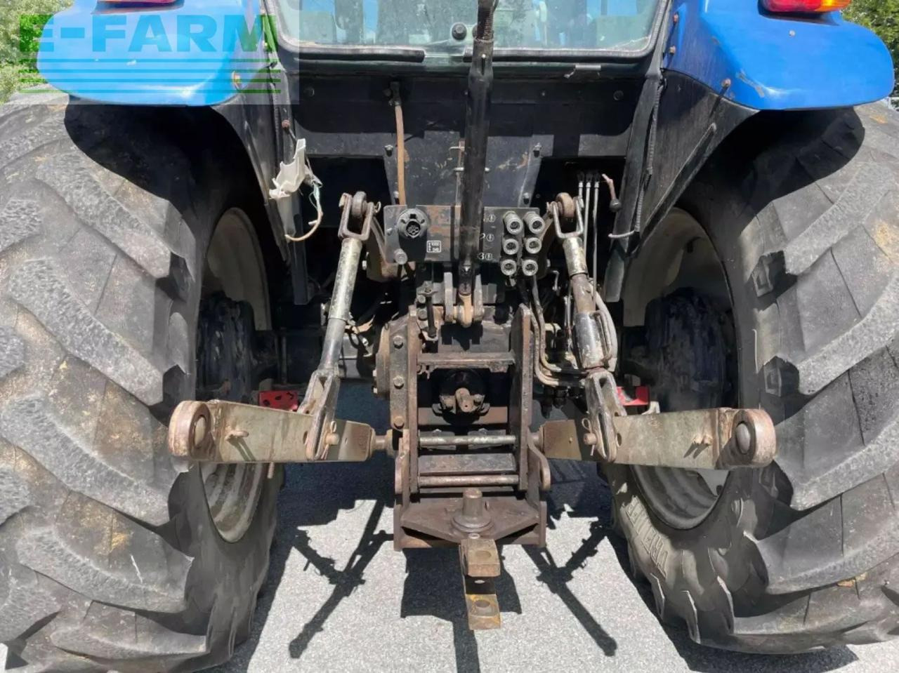 New Holland tracteur agricole td85d new holland D - Traktor: 4 kép. New Holland tracteur agricole td85d new holland D - Traktor: 4 kép.