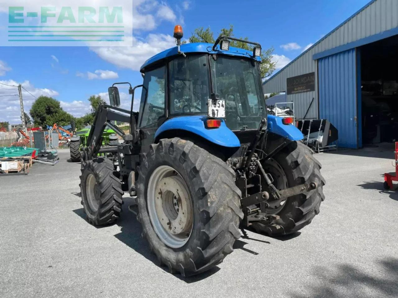 New Holland tracteur agricole td85d new holland D - Traktor: 2 kép. New Holland tracteur agricole td85d new holland D - Traktor: 2 kép.