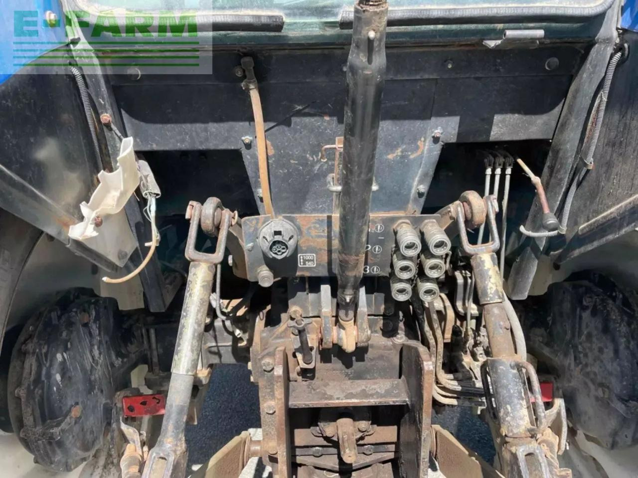 New Holland tracteur agricole td85d new holland D - Traktor: 3 kép. New Holland tracteur agricole td85d new holland D - Traktor: 3 kép.