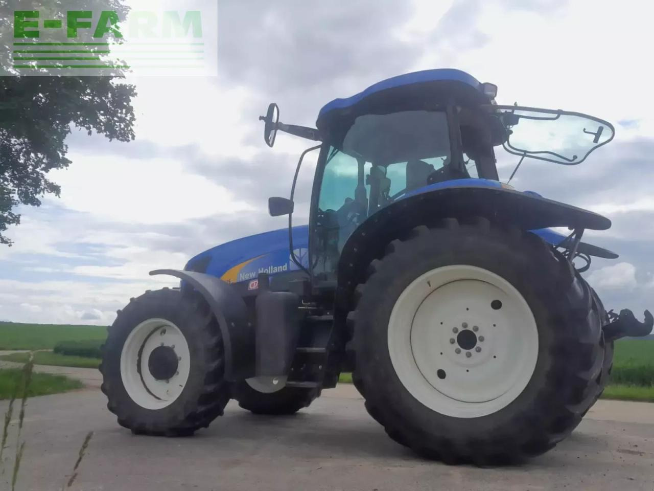 New Holland tsa 125 - Traktor: 2 kép. New Holland tsa 125 - Traktor: 2 kép.