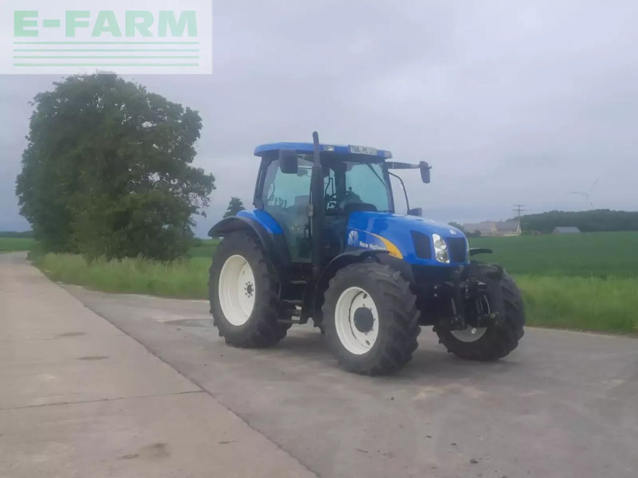 New Holland tsa 125 - Traktor: 3 kép. New Holland tsa 125 - Traktor: 3 kép.
