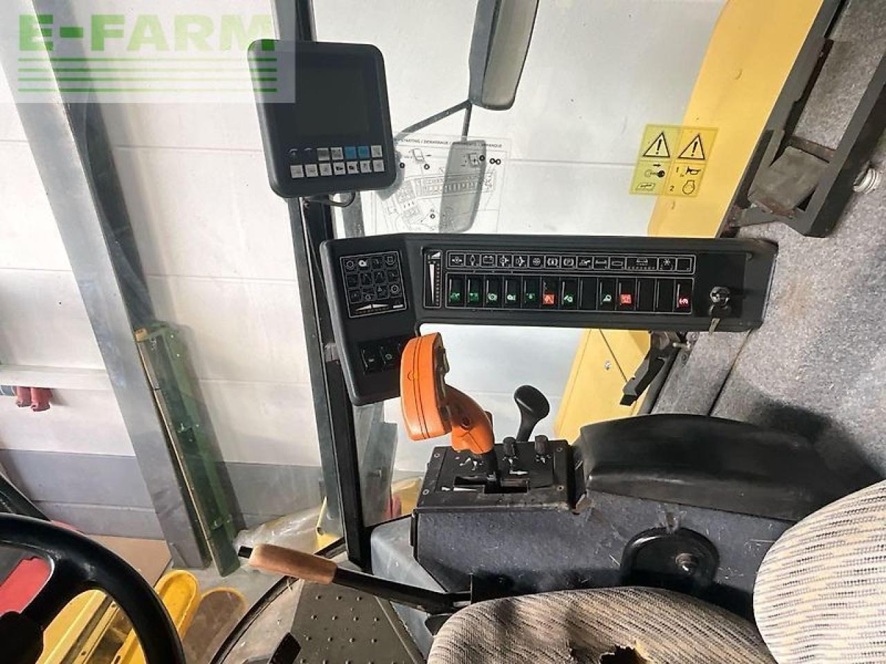 Kombájn New Holland tx 65: 7 kép.