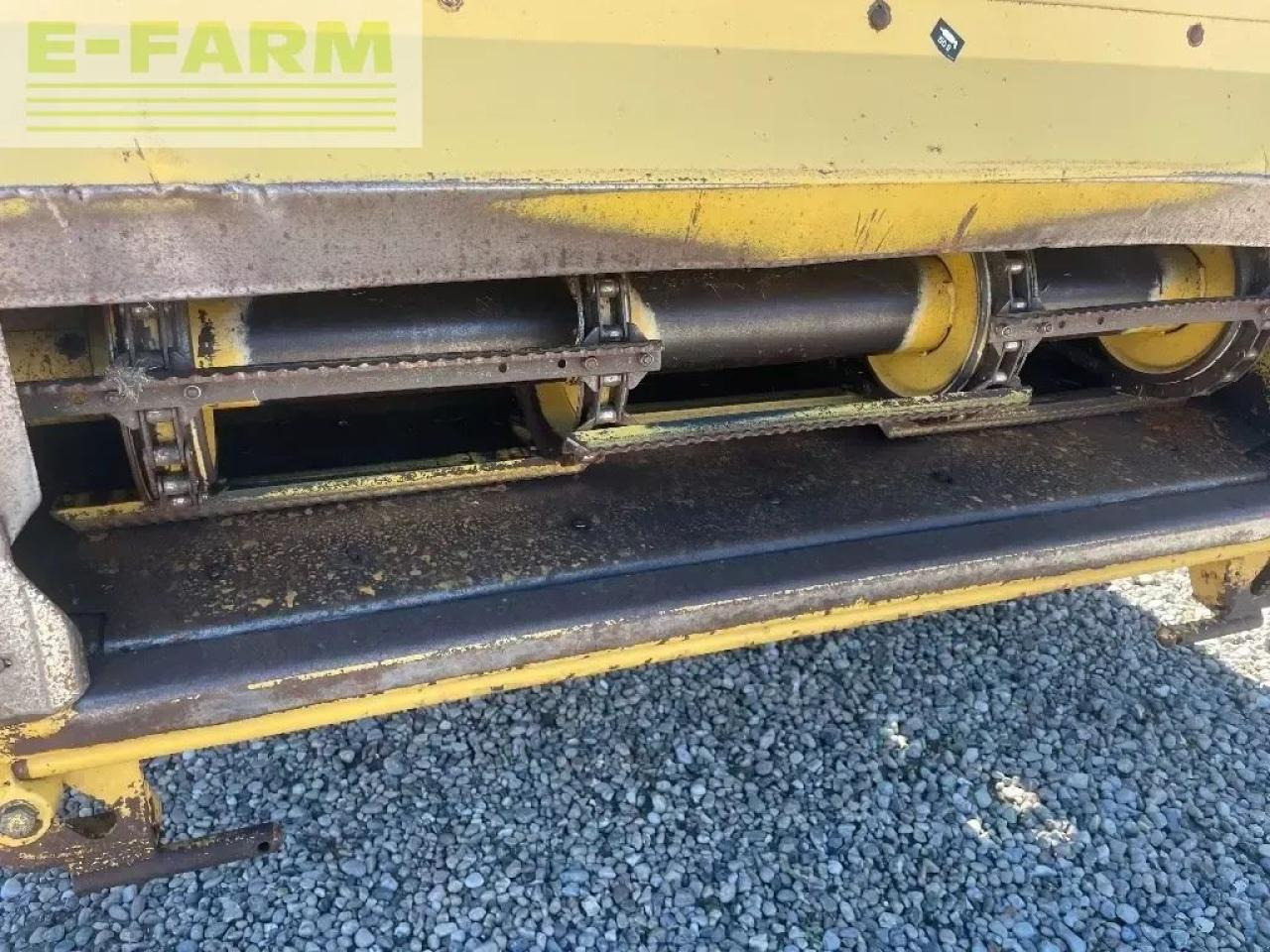 Kombájn New Holland tx 66: 13 kép.