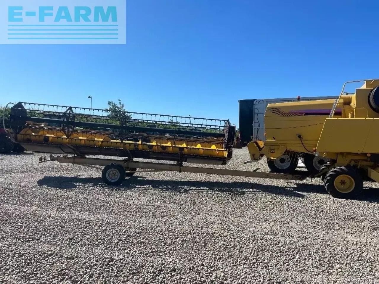 Kombájn New Holland tx 66: 21 kép.