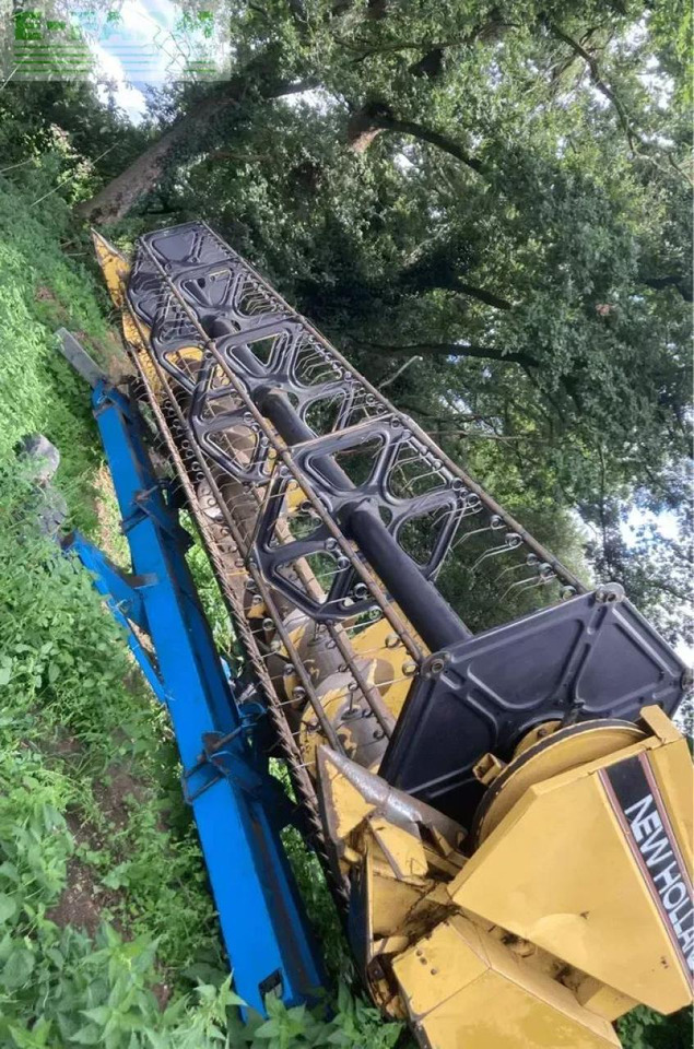 New Holland tx66 sl - Kombájn: 5 kép. New Holland tx66 sl - Kombájn: 5 kép.