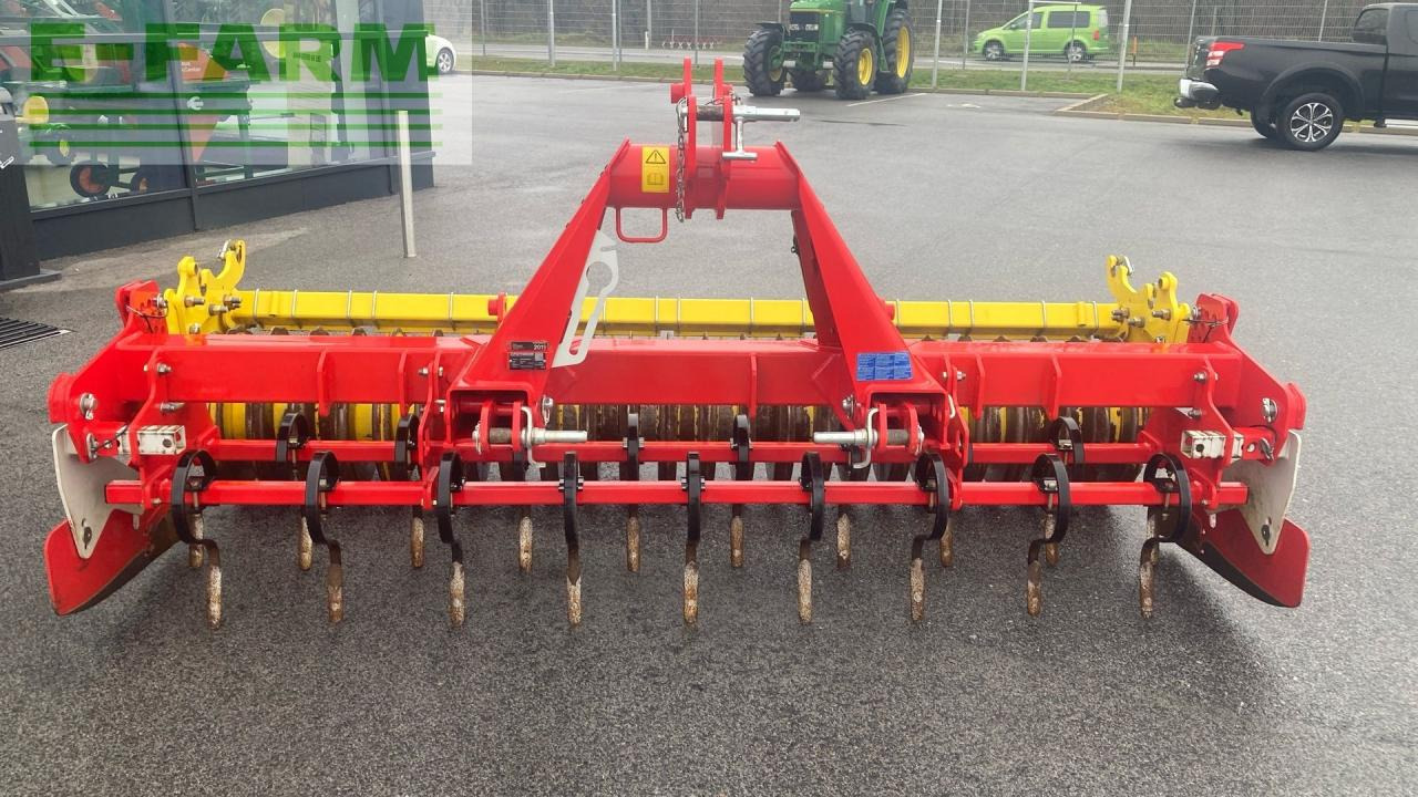 Pöttinger Fox 300 - Talajművelő gep: 3 kép. Pöttinger Fox 300 - Talajművelő gep: 3 kép.