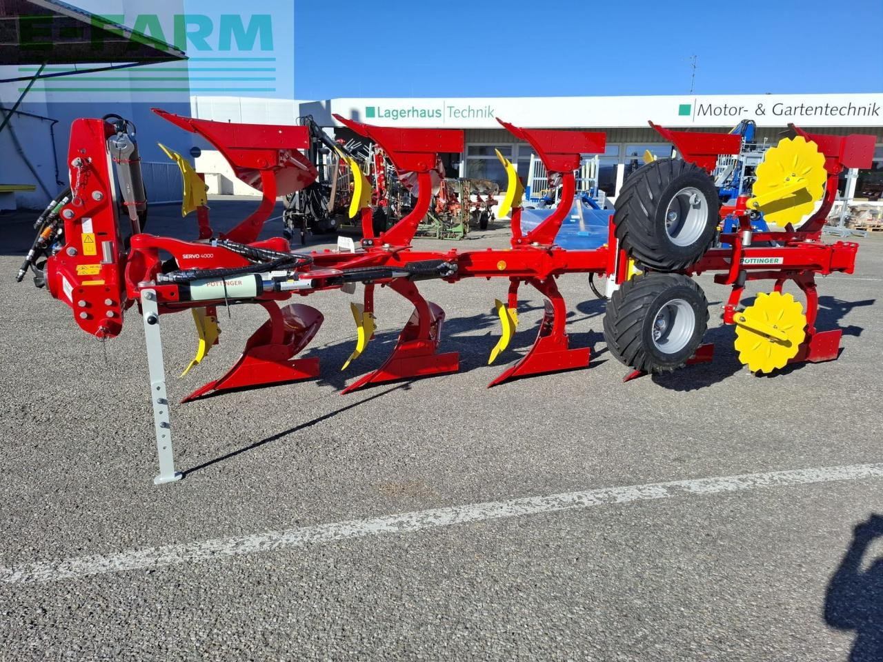 Pöttinger Servo 4000 Plus - Eke: 1 kép. Pöttinger Servo 4000 Plus - Eke: 1 kép.