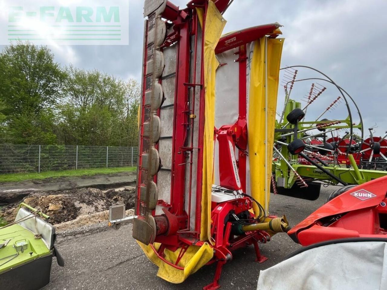 Pöttinger novacat v 10000 tri drive, nur 138 h ! - Fűkasza: 3 kép. Pöttinger novacat v 10000 tri drive, nur 138 h ! - Fűkasza: 3 kép.