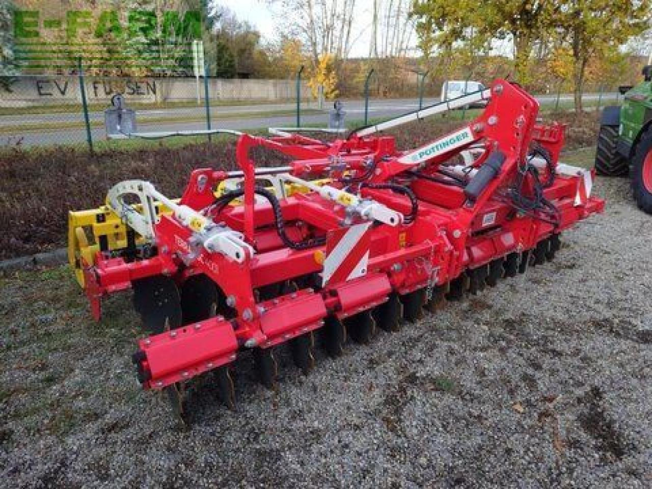 Pöttinger terradisc 4001 k scheibenegge - Tárcsás borona: 1 kép. Pöttinger terradisc 4001 k scheibenegge - Tárcsás borona: 1 kép.