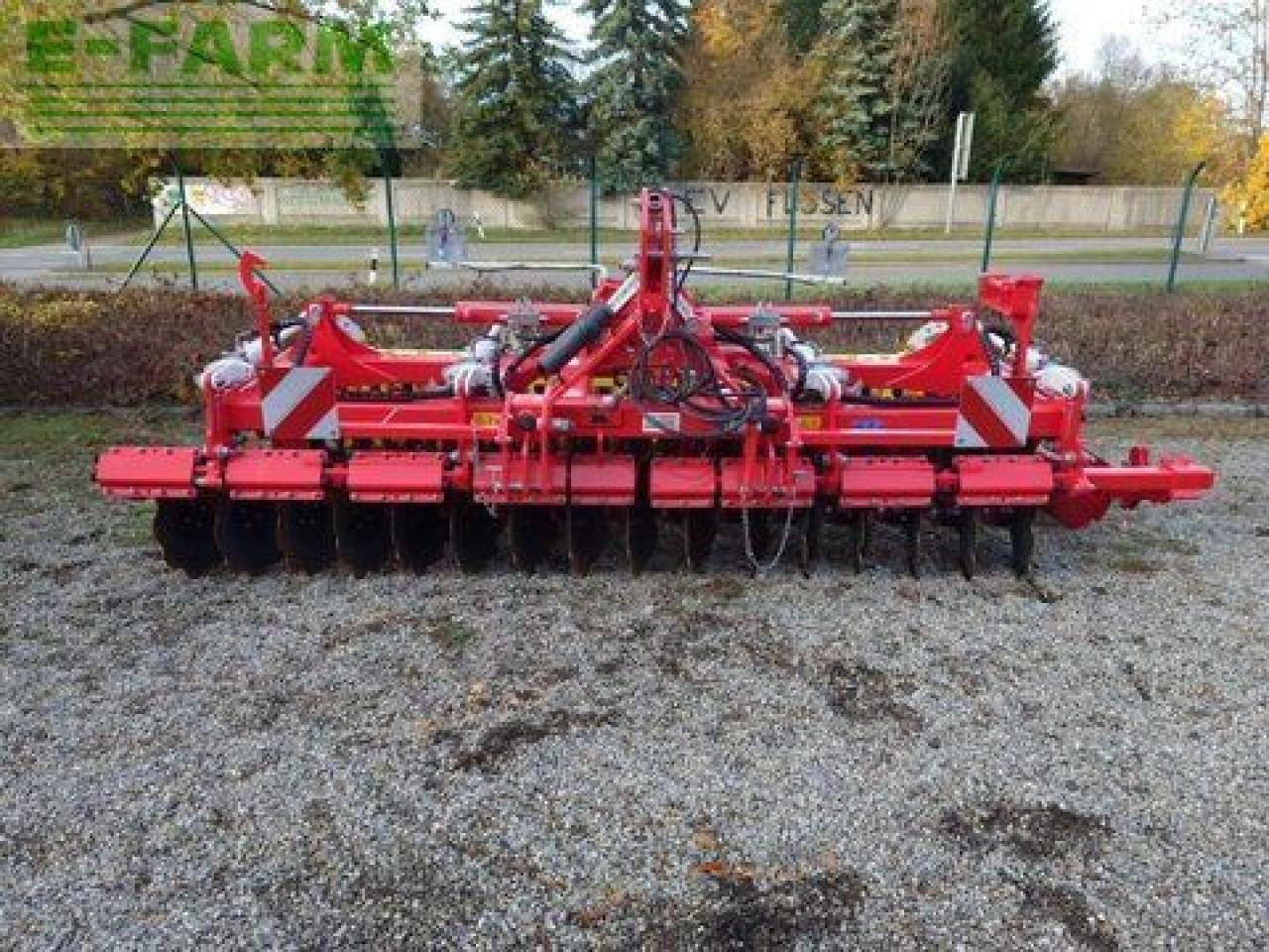 Pöttinger terradisc 4001 k scheibenegge - Tárcsás borona: 3 kép. Pöttinger terradisc 4001 k scheibenegge - Tárcsás borona: 3 kép.