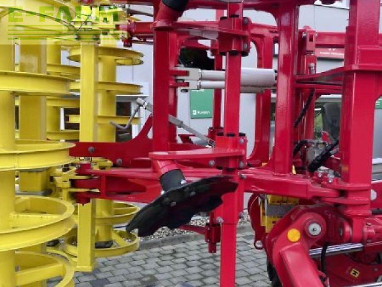 Pöttinger terria 4040 - Kultivátor: 2 kép. Pöttinger terria 4040 - Kultivátor: 2 kép.