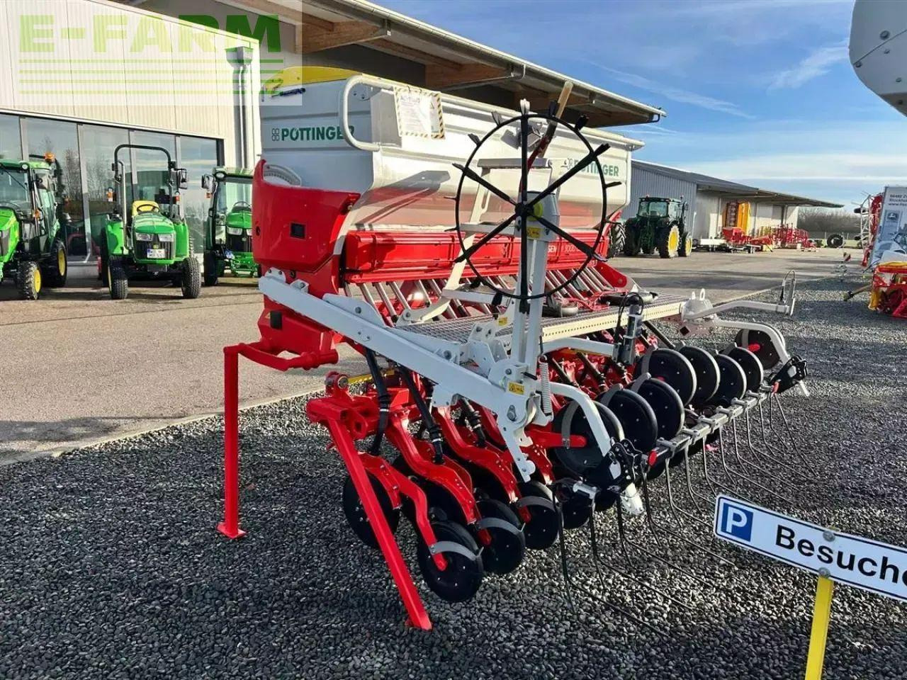 Pöttinger vitasem m 3000 dd - Szemenkénti vetőgép: 1 kép. Pöttinger vitasem m 3000 dd - Szemenkénti vetőgép: 1 kép.
