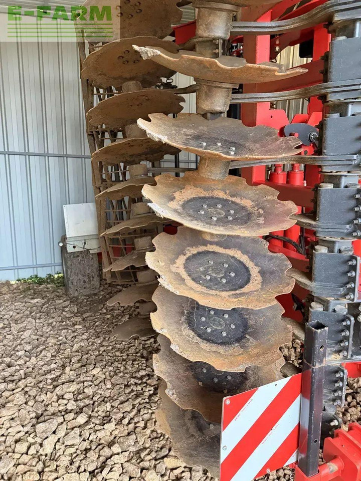 Kultivátor Quivogne diskacrop: 6 kép. Kultivátor Quivogne diskacrop: 6 kép.