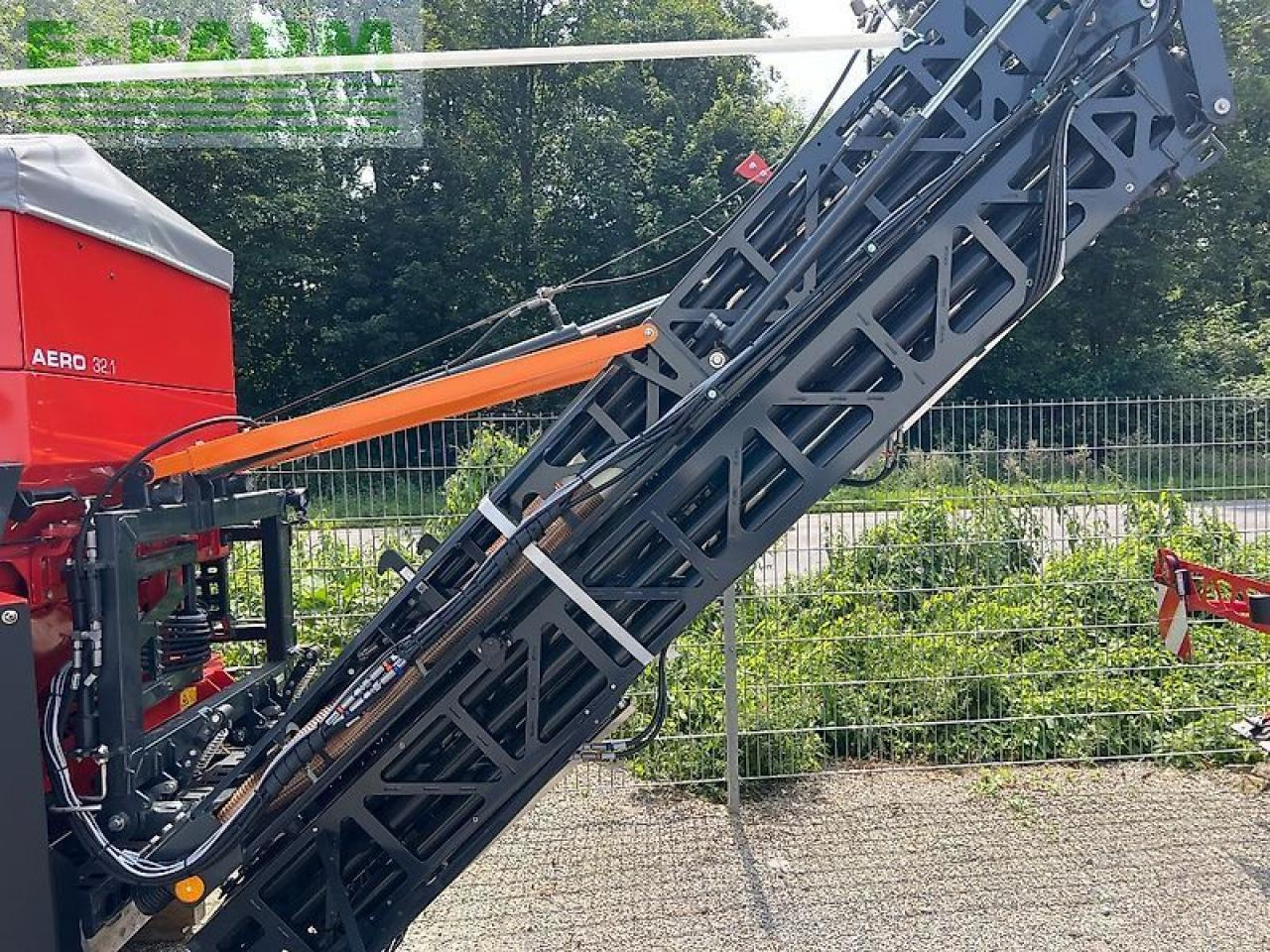 Rauch aero 32.1 - Műtrágyaszóró: 3 kép. Rauch aero 32.1 - Műtrágyaszóró: 3 kép.