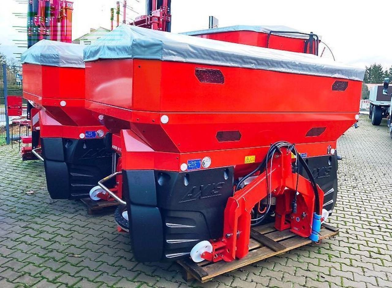 Rauch axis h 50.2 emc+w-vspro iso mit axmat duo neu - Műtrágyaszóró: 4 kép. Rauch axis h 50.2 emc+w-vspro iso mit axmat duo neu - Műtrágyaszóró: 4 kép.