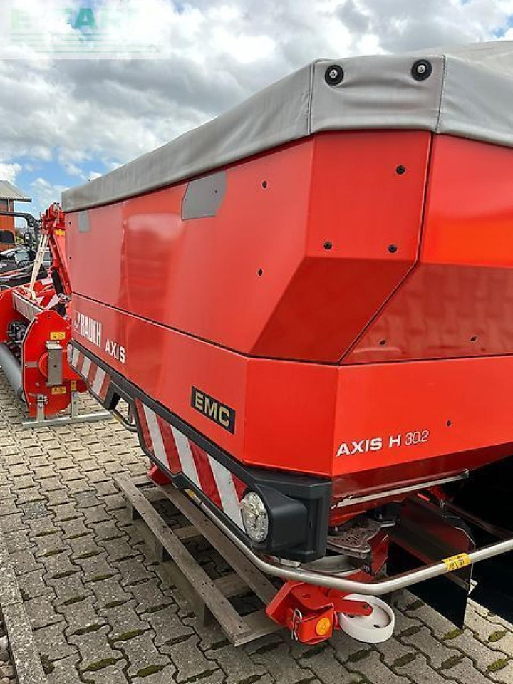 Rauch axis h30.2 - Műtrágyaszóró: 2 kép. Rauch axis h30.2 - Műtrágyaszóró: 2 kép.