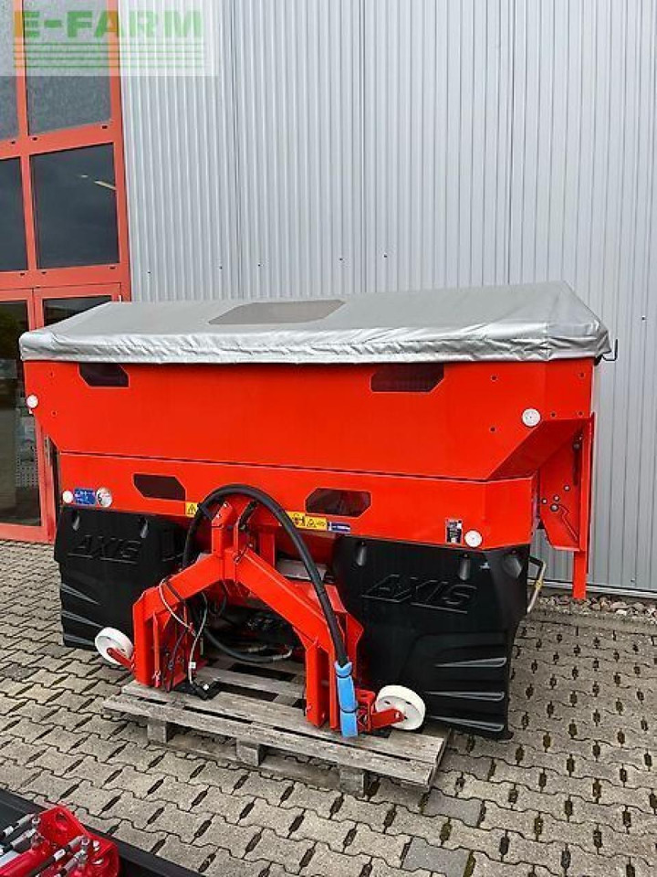 Rauch axis h30.2 - Műtrágyaszóró: 1 kép. Rauch axis h30.2 - Műtrágyaszóró: 1 kép.