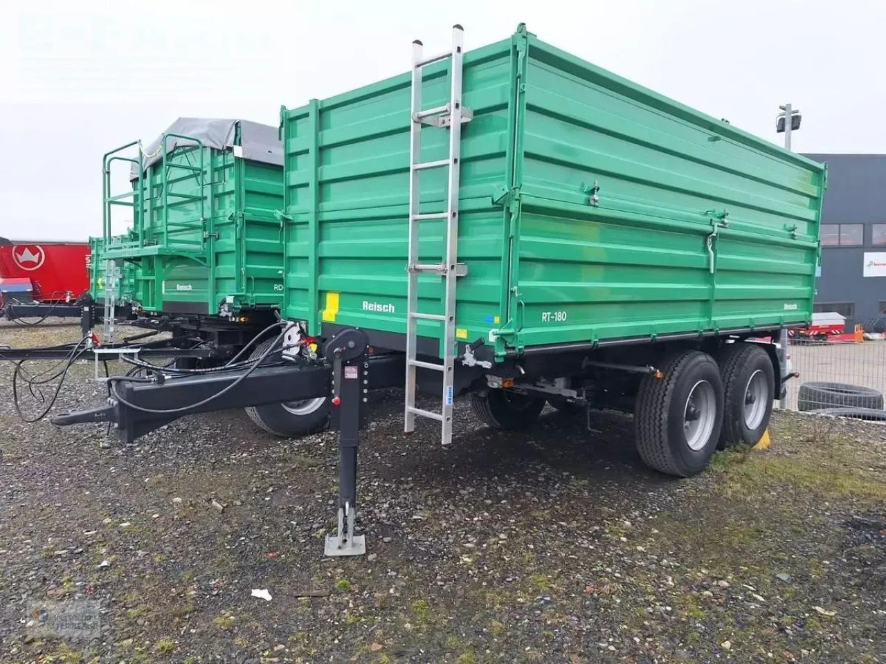Reisch rt 180 - Mezőgazdasági billenőpótkocsi: 4 kép. Reisch rt 180 - Mezőgazdasági billenőpótkocsi: 4 kép.
