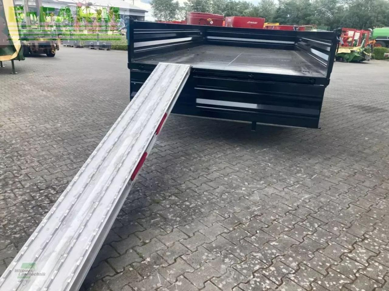 Reisch rutdk-140.513 - Mezőgazdasági billenőpótkocsi: 4 kép. Reisch rutdk-140.513 - Mezőgazdasági billenőpótkocsi: 4 kép.