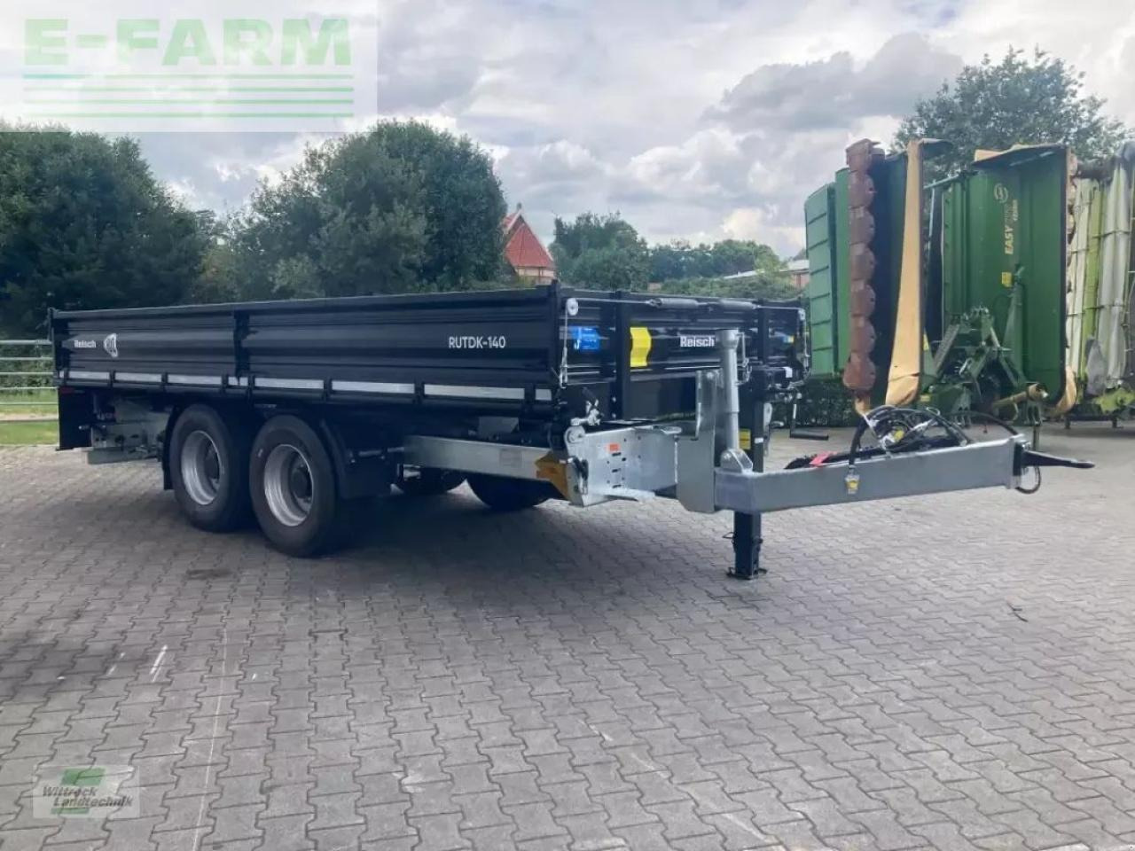 Reisch rutdk-140.513 - Mezőgazdasági billenőpótkocsi: 2 kép. Reisch rutdk-140.513 - Mezőgazdasági billenőpótkocsi: 2 kép.