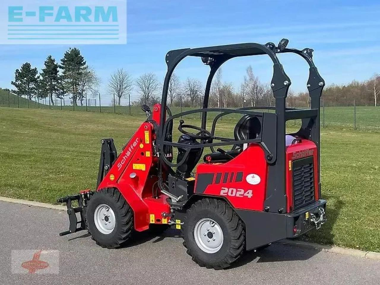 Schäffer 2024 - Gumikerekes homlokrakodó: 2 kép. Schäffer 2024 - Gumikerekes homlokrakodó: 2 kép.